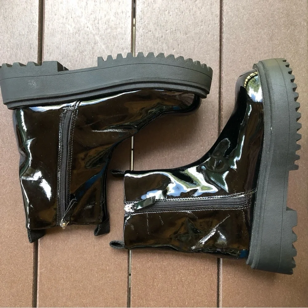 Zara glossy black